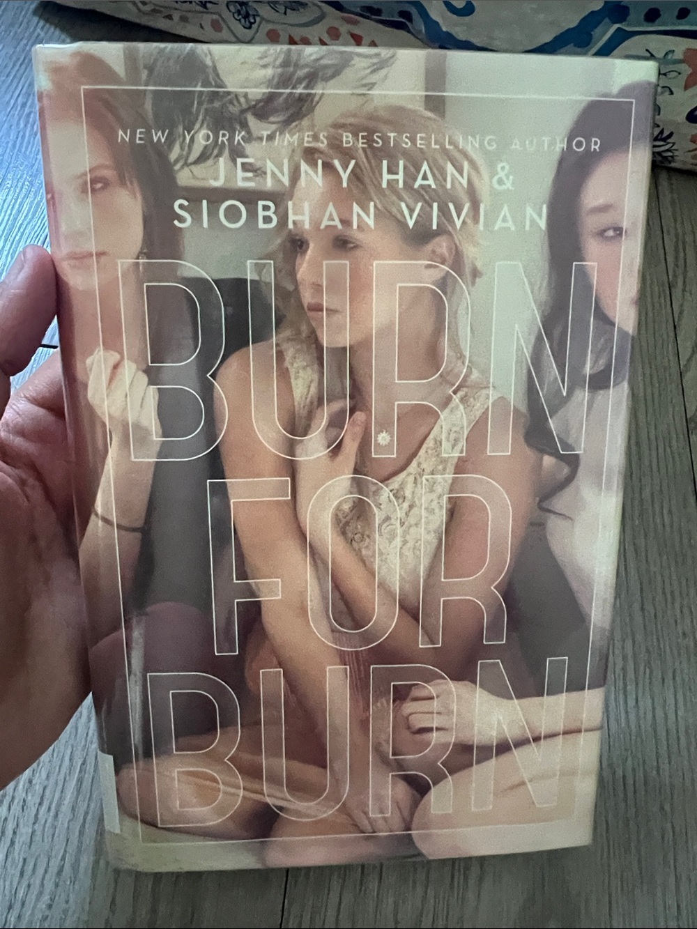 Burn for Burn by Jenny Han & Siobhan Vivian - Soft Pink Cover
